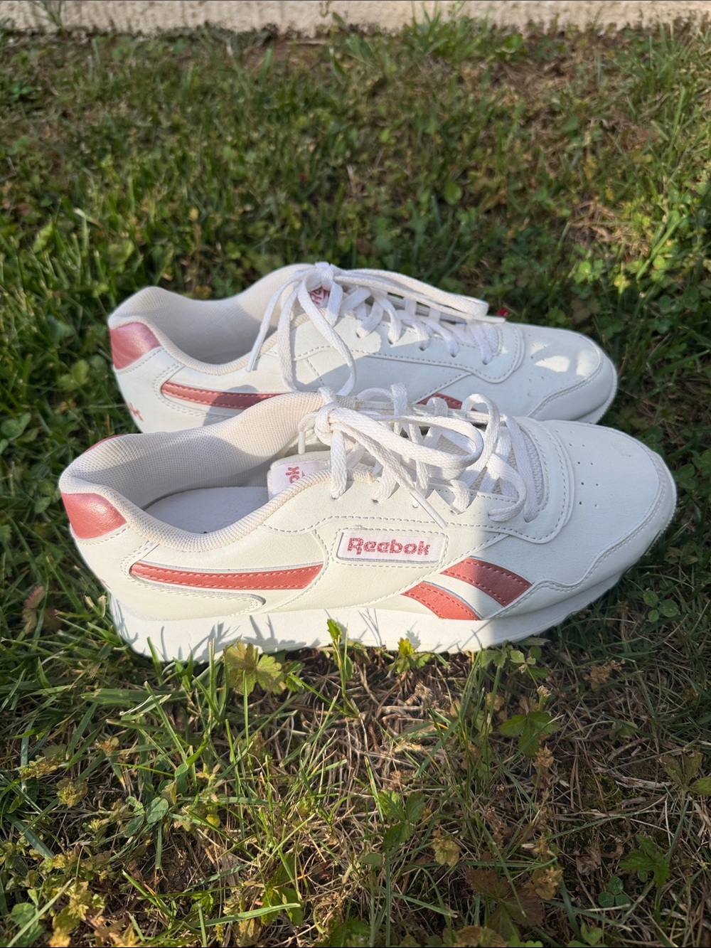 Reebok White Sneakers with Pink Highlights
